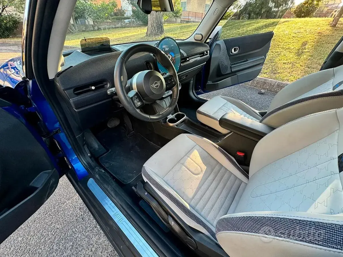 Usata Mini Cooper 156 CV (114 kW) 2024 Blu Utilitaria