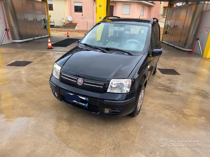 Usata Fiat Panda Dynamic 70 CV (51 kW) 2010 Nero Utilitaria