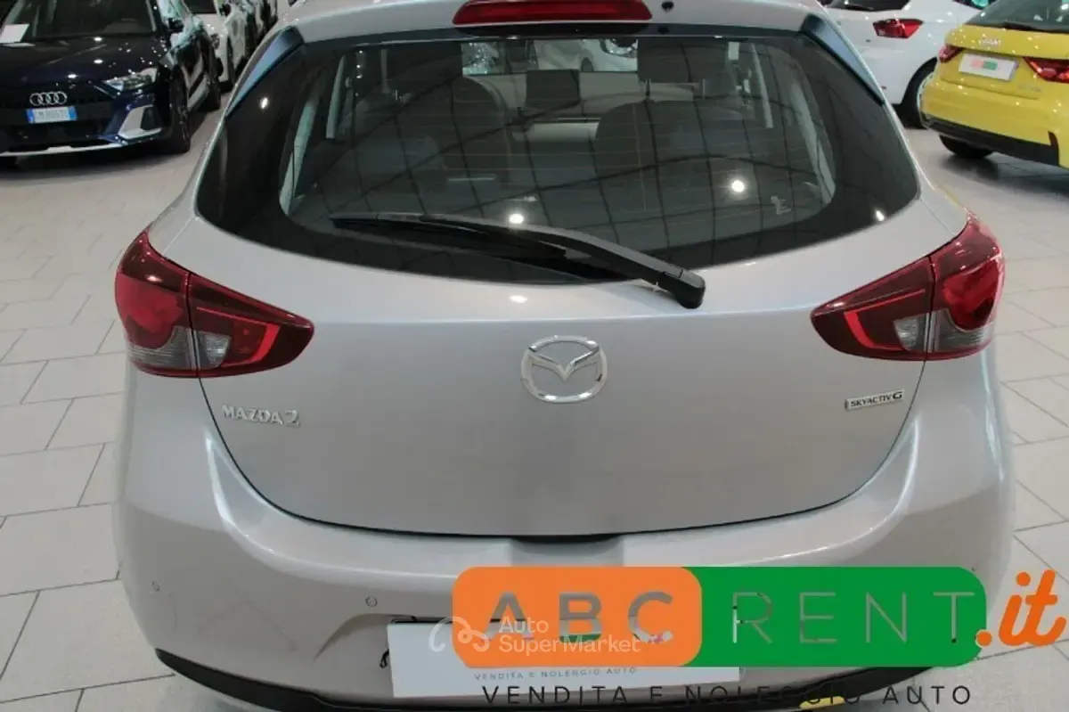 Begagnad Mazda 2 Center-Line 75 HK (55 kW) 2024 Beige Halvkombi