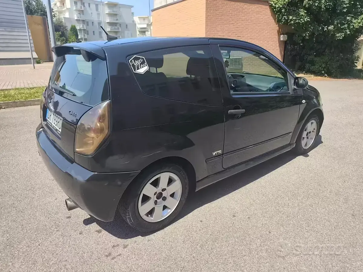 Usata Citroën C2 VTR Sport 60 CV (44 kW) 2008 Nero Utilitaria