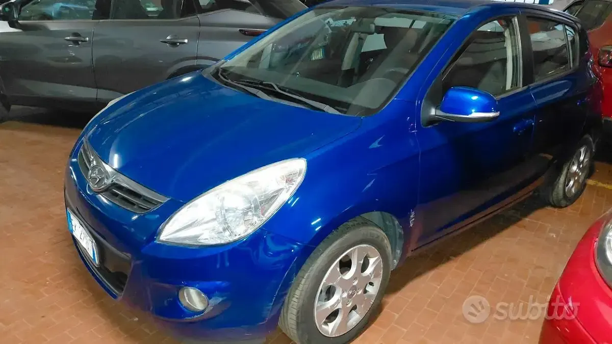 Usata Hyundai i20 Edition 78 CV (57 kW) 2011 Bluazzurro Utilitaria