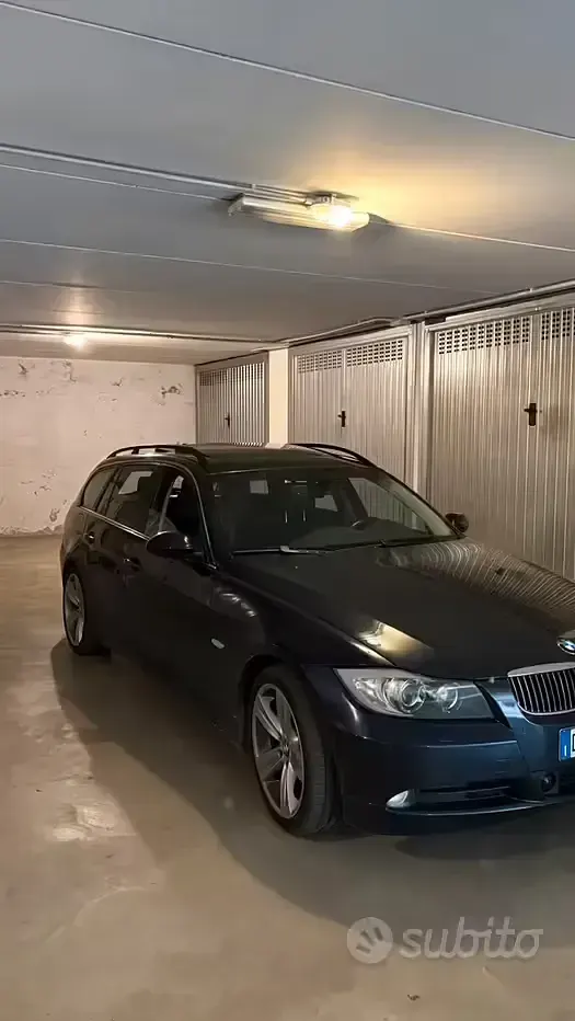 Usata BMW 325 Sport Line 218 CV (160 kW) 2009 Blu Station wagon