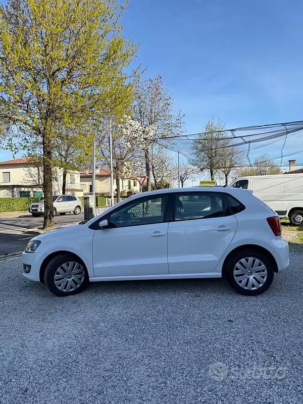 Usata VW Polo Comfortline 74 CV (54 kW) 2010 Bianco Utilitaria