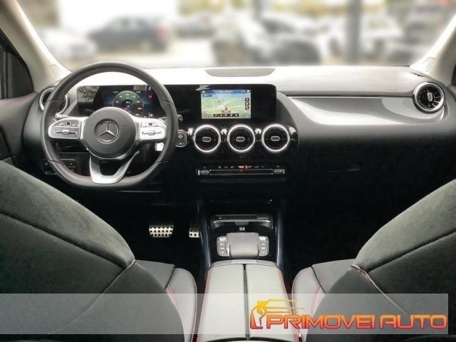 Nero Usata 2021 Mercedes GLA180 AMG SUV | 37.300 € - Immagine 1/4