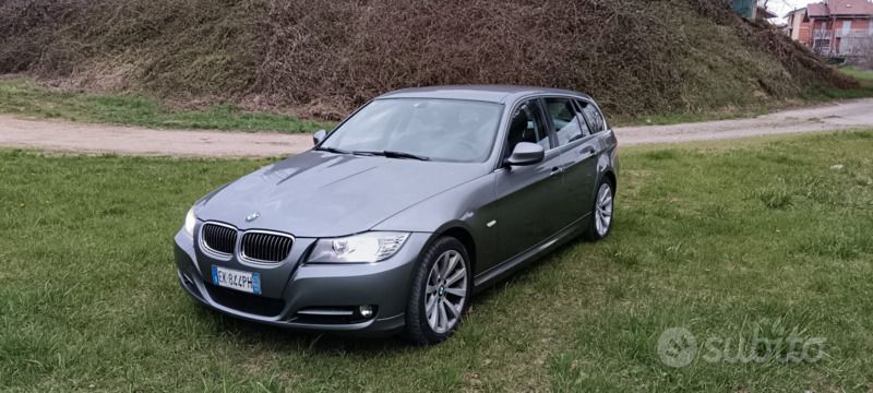 Usata BMW 318 143 CV (105 kW) 2011 Grigio Station wagon
