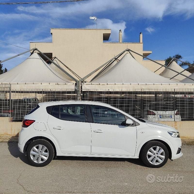Usata Dacia Sandero Comfort 65 CV (47 kW) 2023 Bianco Berlina