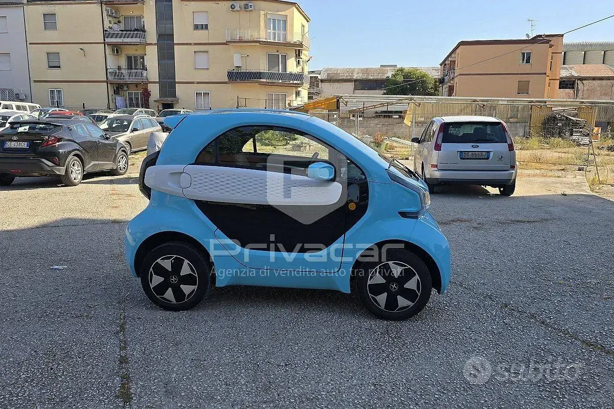 Usata XEV Yoyo 7 kW (10 CV) 2024 Blu Utilitaria