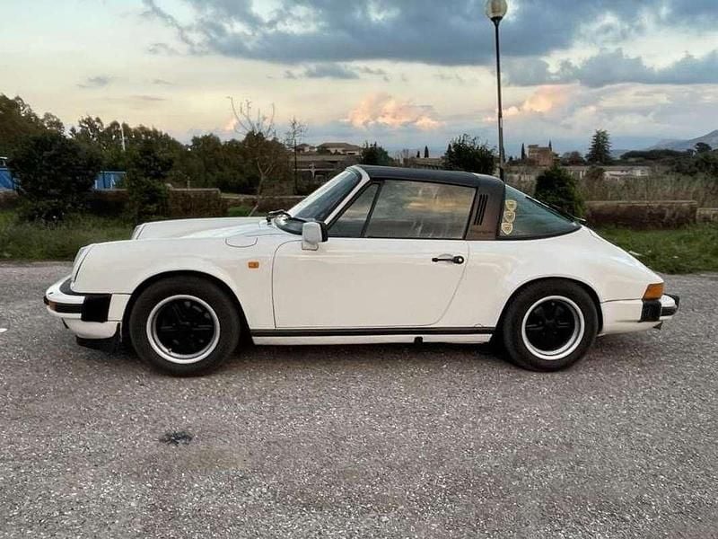 Usata Porsche 911 Carrera 231 CV (169 kW) 1990 Bianco Berlina