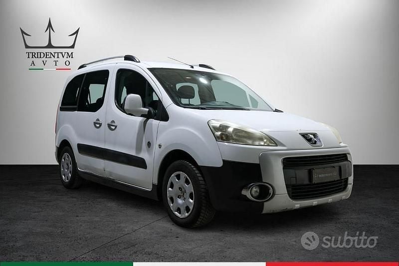 Usata Peugeot Partner Tepee Outdoor 90 CV (66 kW) 2010 Bianco Monovolume