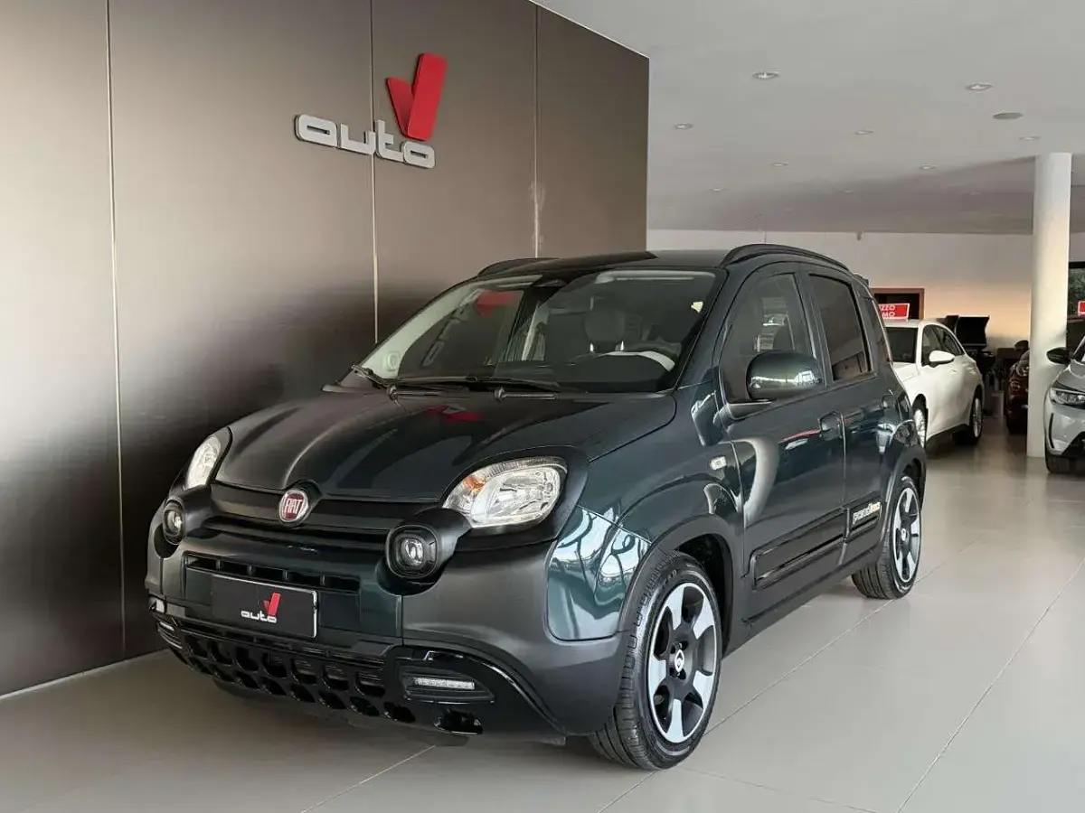 Usata Fiat Panda Cross 69 CV (50 kW) 2025 Verde foresta Utilitaria