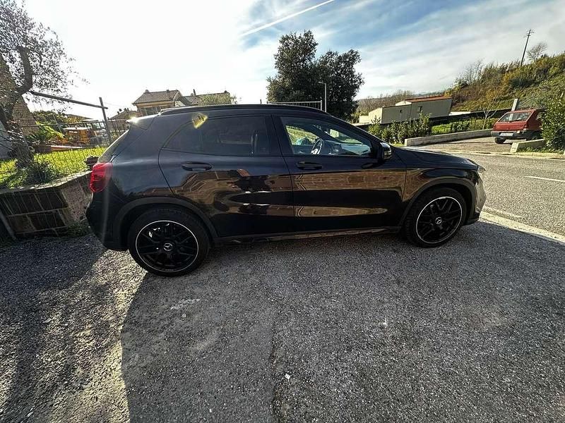 Begagnad Mercedes GLA200 136 HK (100 kW) 2014 SUV