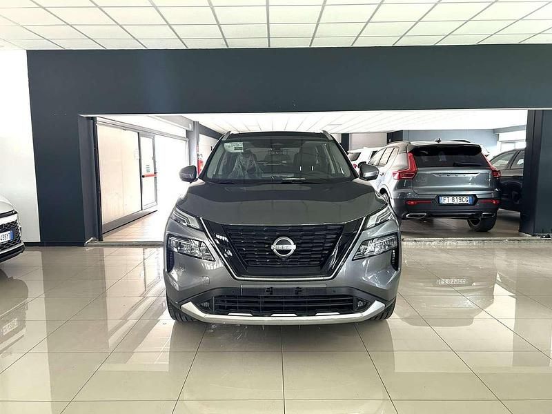 Nuova Nissan X-Trail Executive 204 CV (150 kW) 2026 Dark metal grey SUV