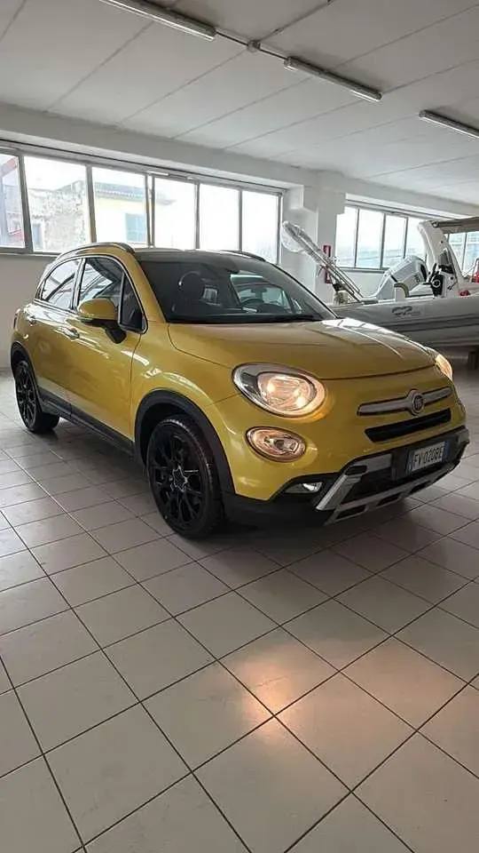 Usata Fiat 500X Cross 120 CV (88 kW) 2018 Giallo SUV