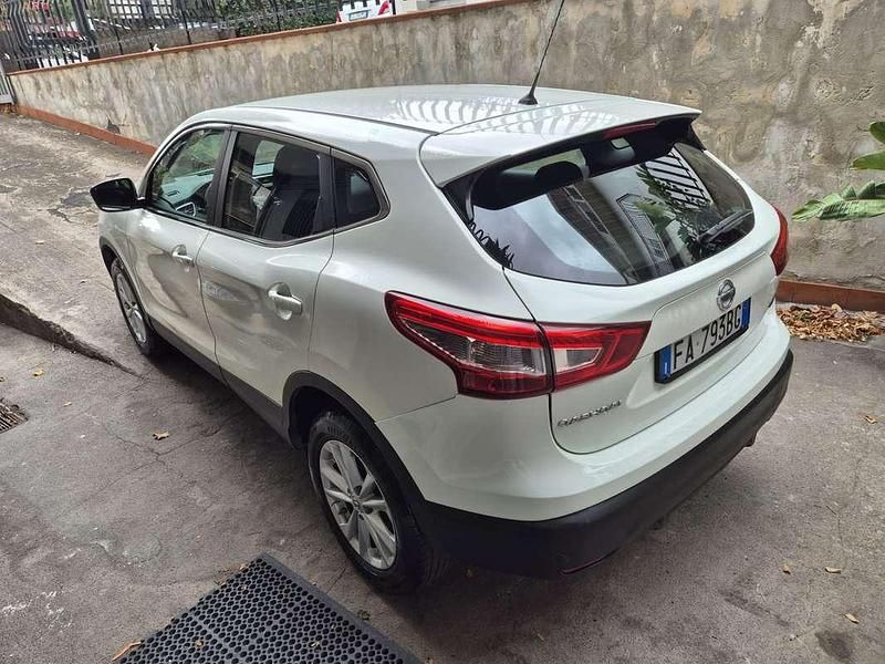 Usata Nissan Qashqai 110 CV (80 kW) 2015 Bianco SUV