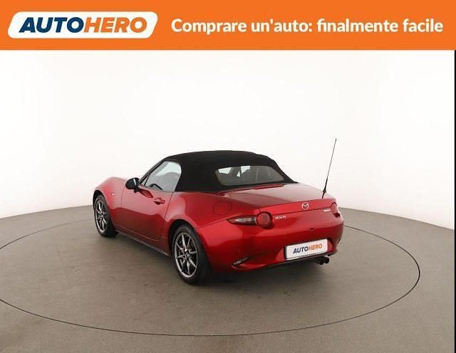 Usata Mazda MX5 Exclusive-Line 131 CV (96 kW) 2023 Rosso Cabrio