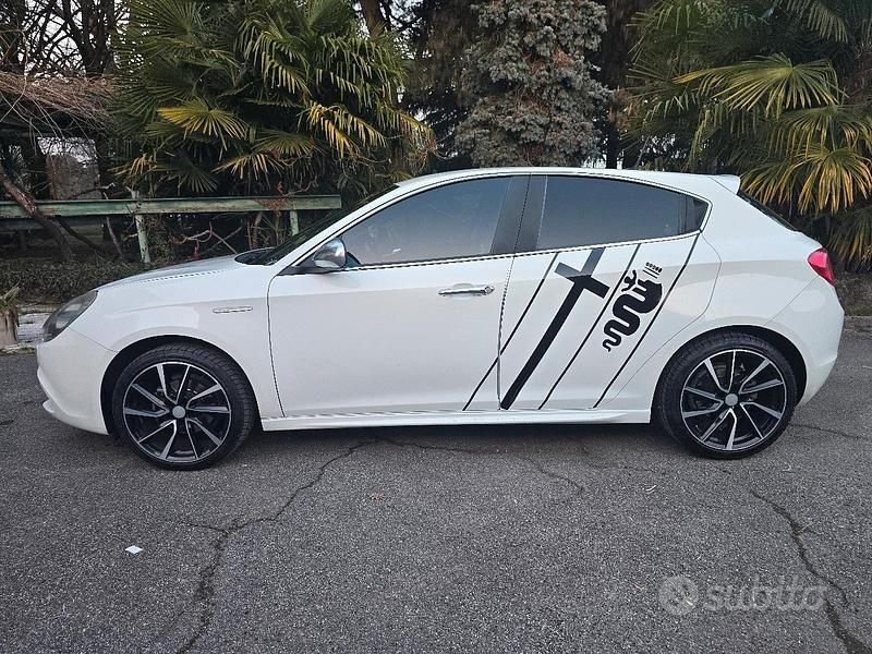 Usata Alfa Romeo Giulietta 120 CV (88 kW) 2011 Bianco Utilitaria