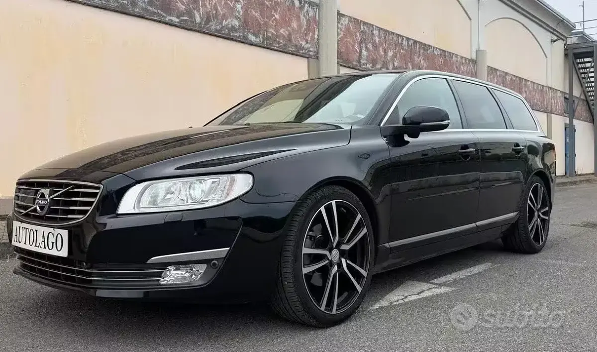 Usata Volvo V70 Momentum 181 CV (133 kW) 2014 Nero Station wagon