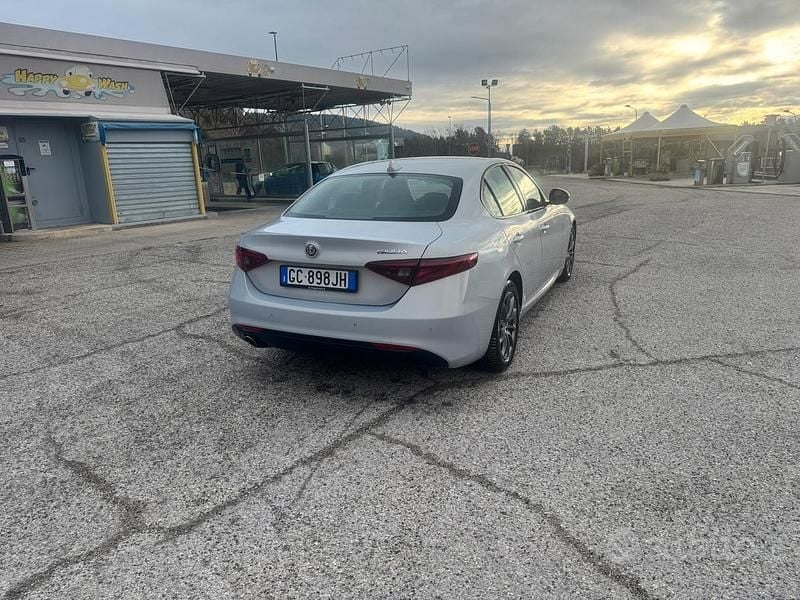 Usata Alfa Romeo Giulia 160 CV (117 kW) 2021 Berlina