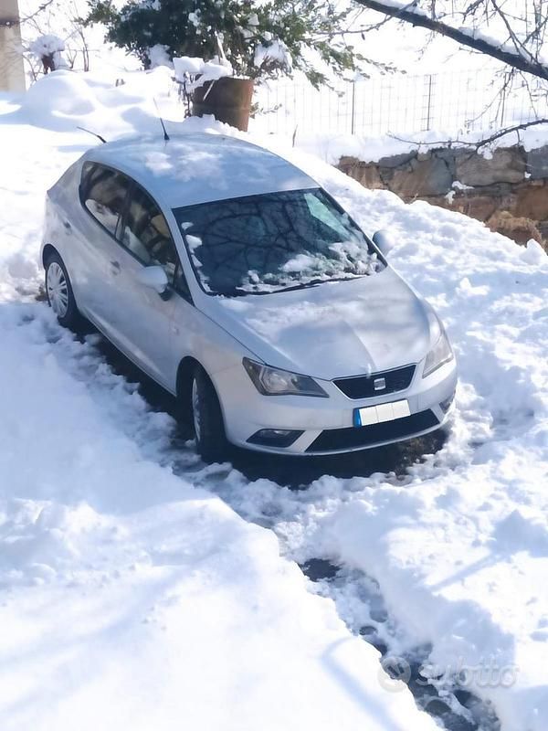 Grigio Usata 2012 Seat Ibiza Tre volumi | 3200 € - Immagine 1/3