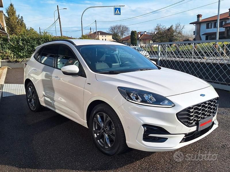 Usata Ford Kuga ST-Line X 120 CV (88 kW) 2020 Bianco SUV