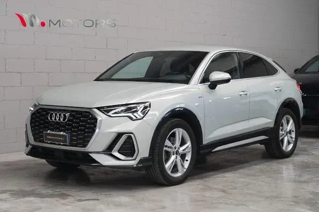 Usata Audi Q3 Sportback S-Line 150 CV (110 kW) 2024 Argento SUV