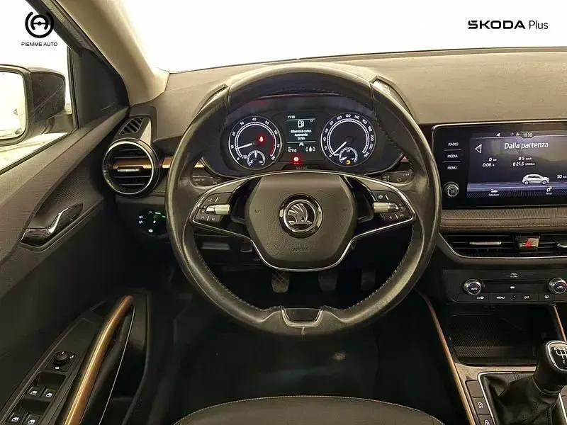 Usata Skoda Fabia Style 80 CV (58 kW) 2023 Argento tetto nero Utilitaria
