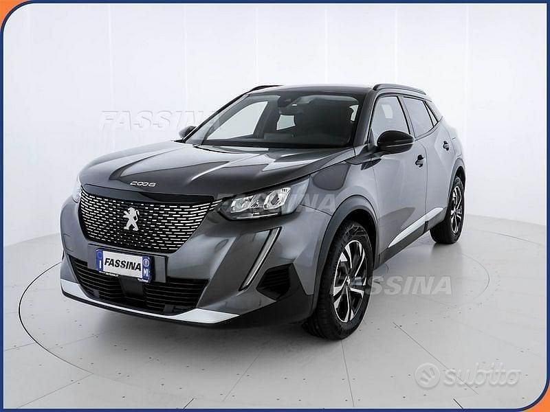 Usata Peugeot 2008 Allure 101 CV (74 kW) 2022 Grigio SUV