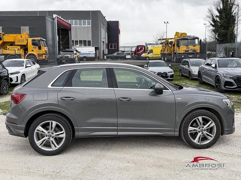 Usata Audi Q3 S-Line 150 CV (110 kW) 2019 Grigio SUV