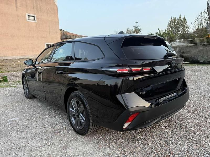 Usata Peugeot 308 Active 131 CV (96 kW) 2024 Nero Station wagon