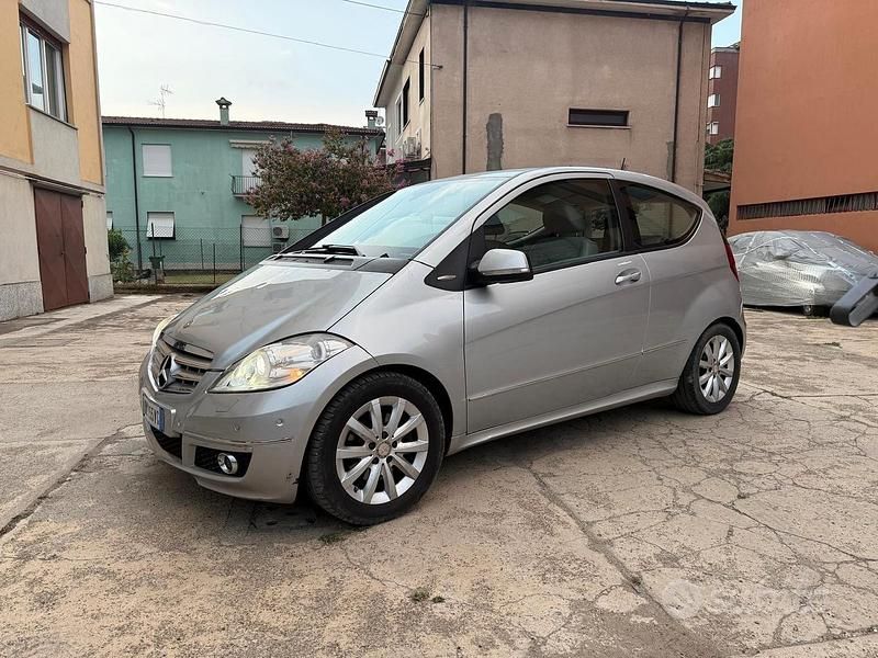 Usata Mercedes A200 2009 Grigio Berlina
