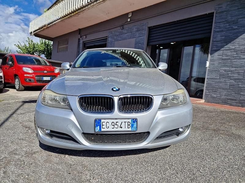 Usata BMW 318 143 CV (105 kW) 2011 Argento Station wagon