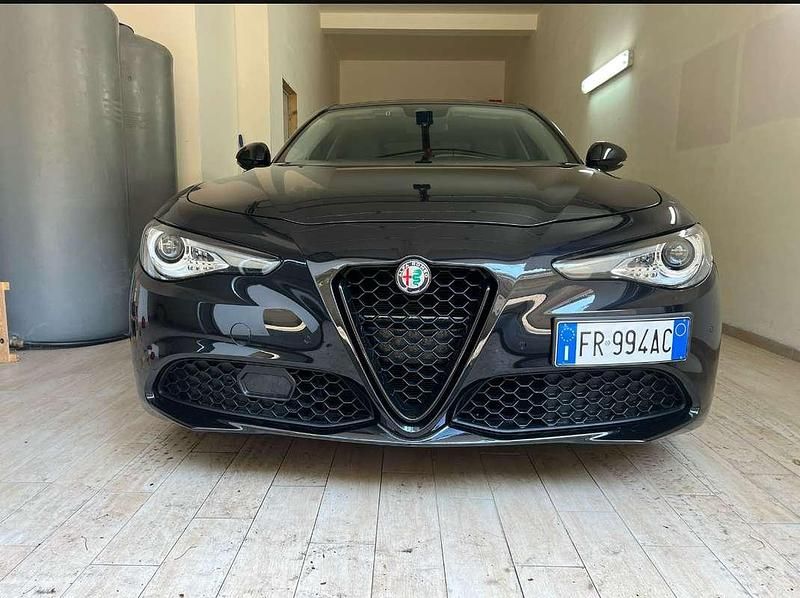 Usata 2018 Alfa Romeo Giulia Super Tre volumi | 20.500 € (Buon prezzo) - Immagine 1/4
