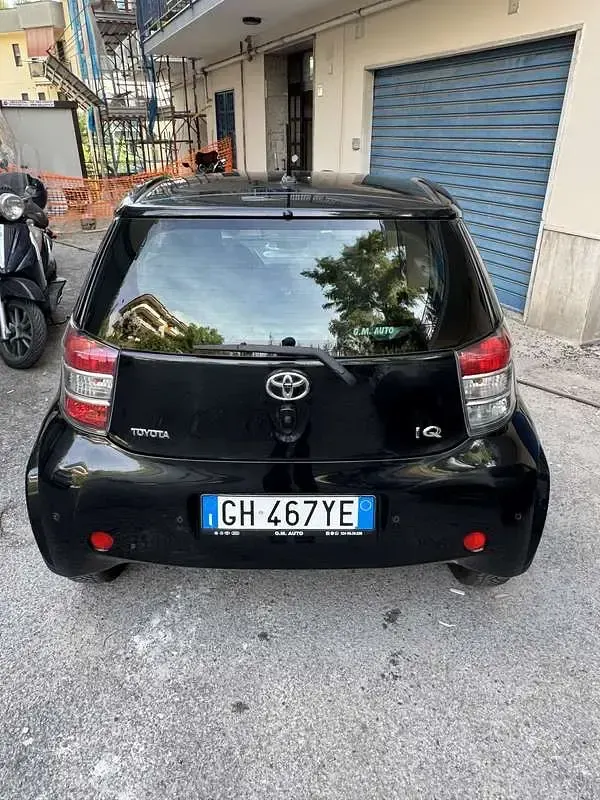 Usata Toyota iQ Sol 68 CV (50 kW) 2010 Utilitaria