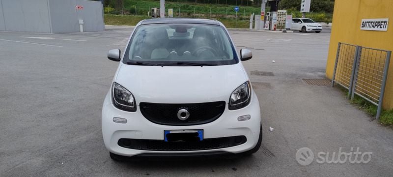 Bianco Usata 2015 Smart ForFour Utilitaria | 8150 € (Ottimo prezzo) - Immagine 1/4