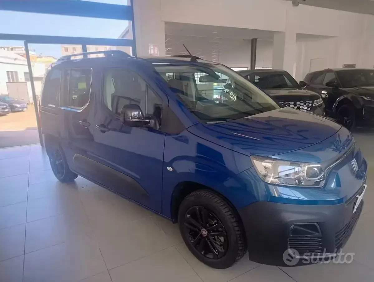 Usata Fiat e-Doblò Launch Edition 56 kW (77 CV) 2023 Blu Monovolume