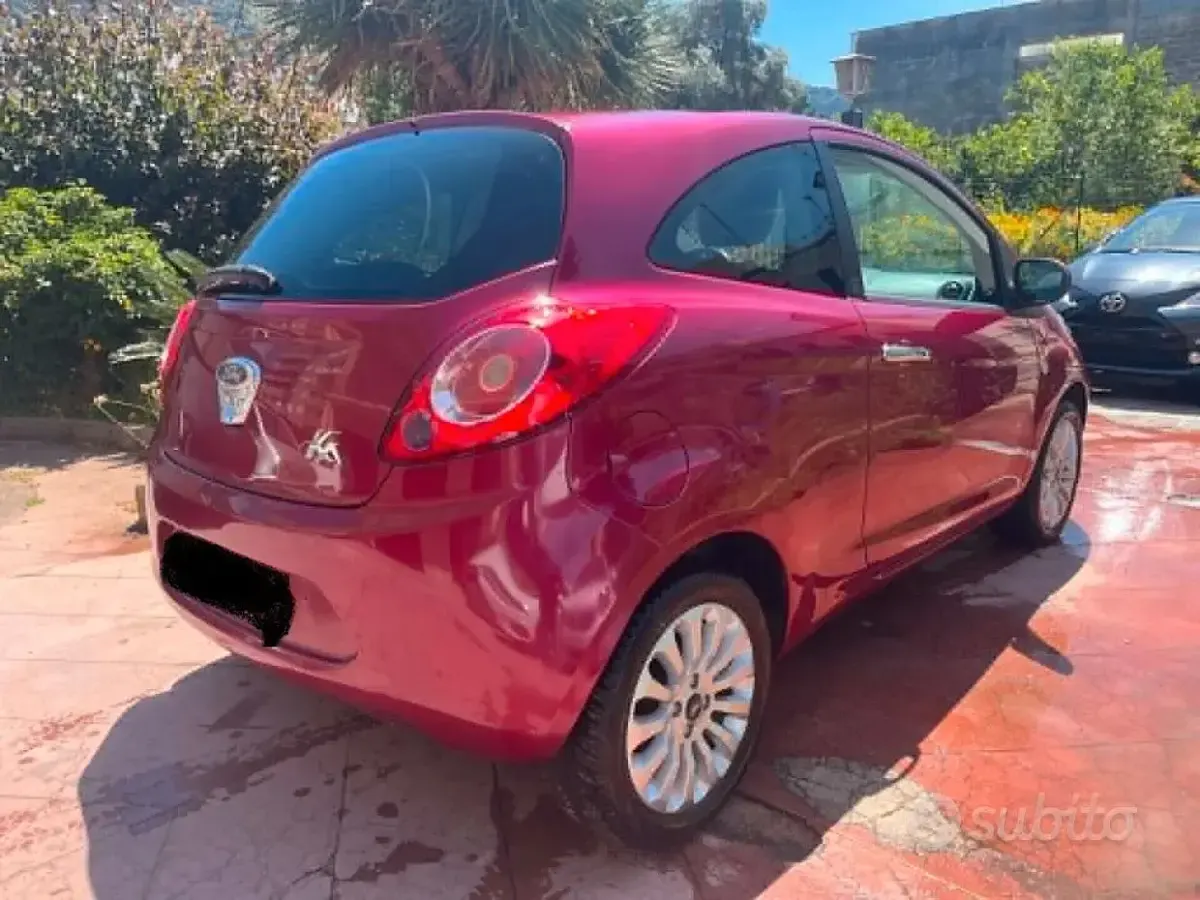 Usata Ford Ka Titanium 69 CV (50 kW) 2011 Viola Utilitaria