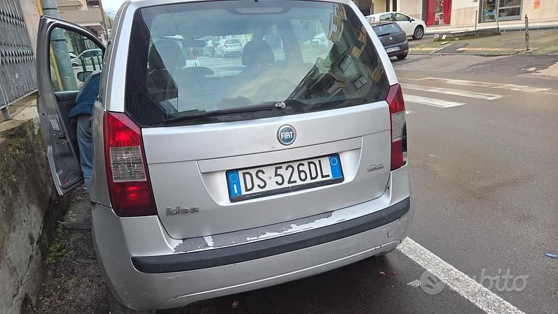 Usata Fiat Idea 70 CV (51 kW) 2008 Grigio Monovolume