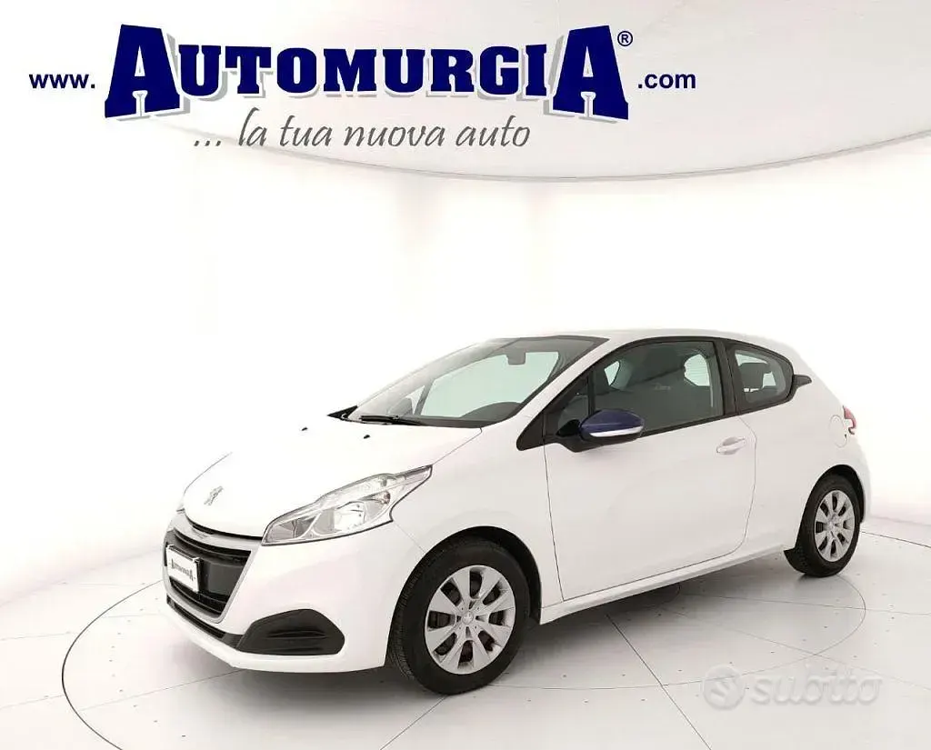 Usata Peugeot 208 Active 68 CV (50 kW) 2018 Bianco Utilitaria