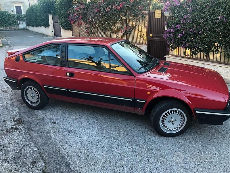 Usata Alfa Romeo Sprint 86 CV (63 kW) 1988 Rosso Coupé