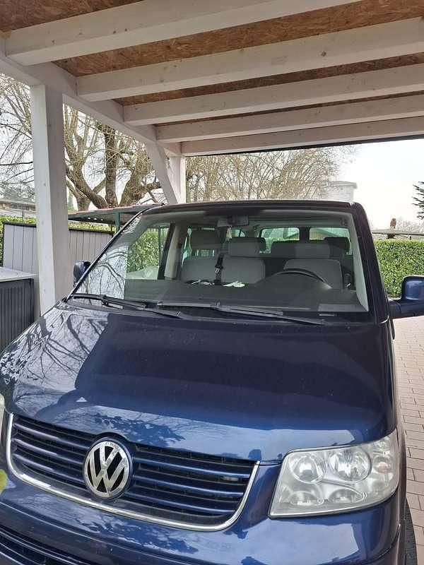 Usata VW Caravelle 174 CV (127 kW) 2006 Blu/azzurro Furgone