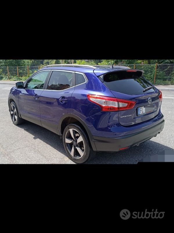 Usata Nissan Qashqai Tekna 131 CV (96 kW) 2015 Blu/azzurro SUV