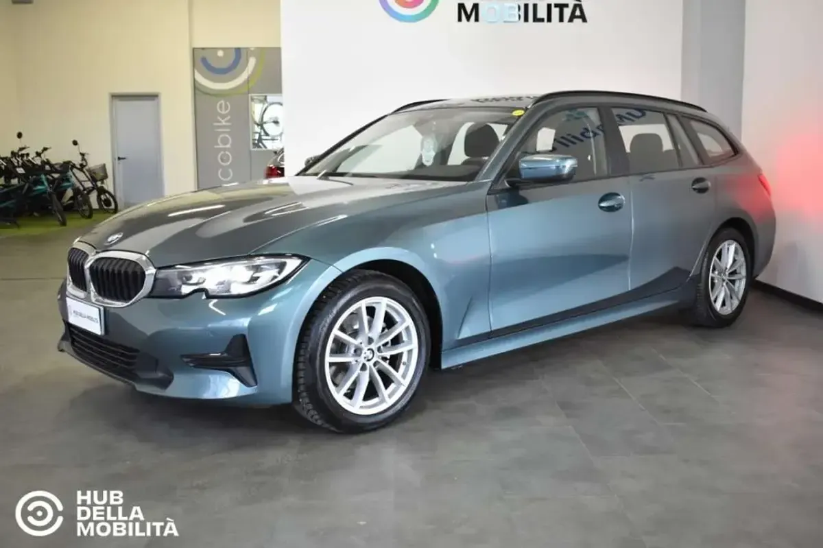 Usata BMW 320 Advantage 190 CV (139 kW) 2021 Blu Station wagon