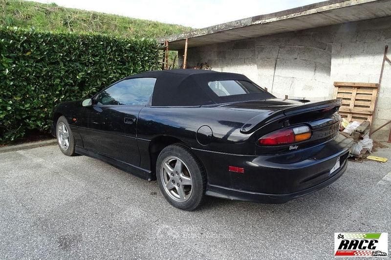 Usata Chevrolet Camaro 205 CV (150 kW) 2006 Nero Coupé