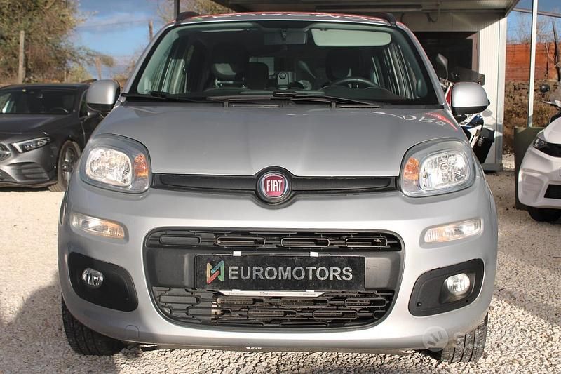 Usata Fiat Panda Lounge 69 CV (50 kW) 2020 Grigio Utilitaria