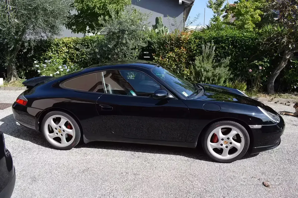 Usata Porsche 996 300 CV (220 kW) 1998 Nero Coupé