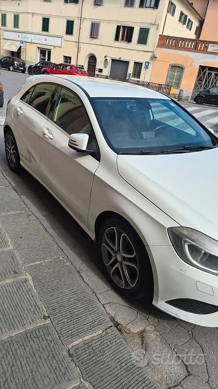 Usata Mercedes A180 109 CV (80 kW) 2012 Bianco Utilitaria