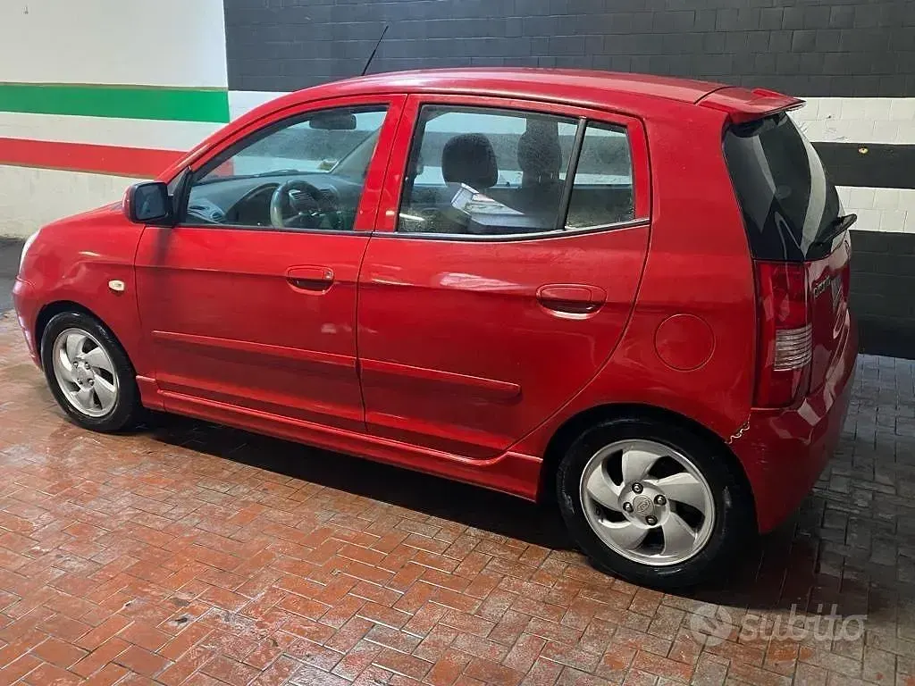 Używany Kia Picanto 75 KM (55 kW) 2007 Czerwony Hatchback
