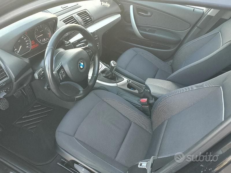Usata BMW 118 2011 Nero Utilitaria