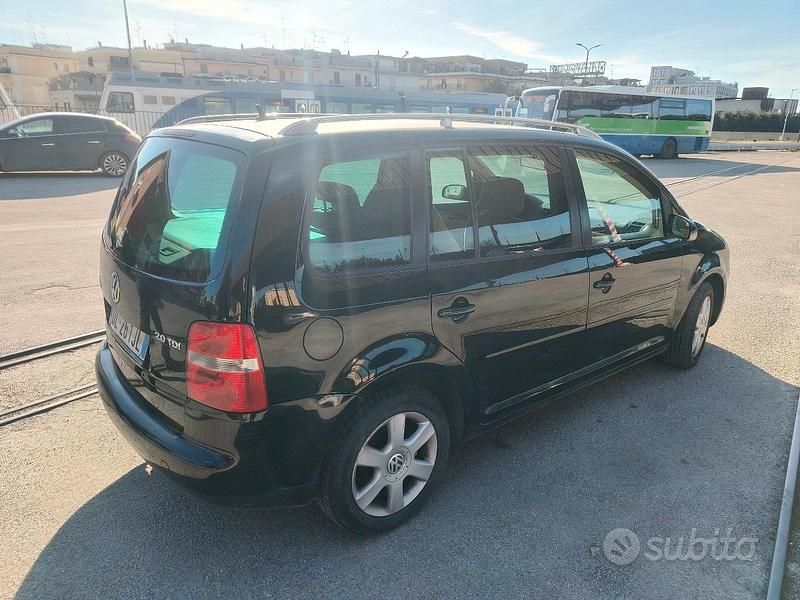 Usata VW Touran 140 CV (102 kW) 2005 Monovolume