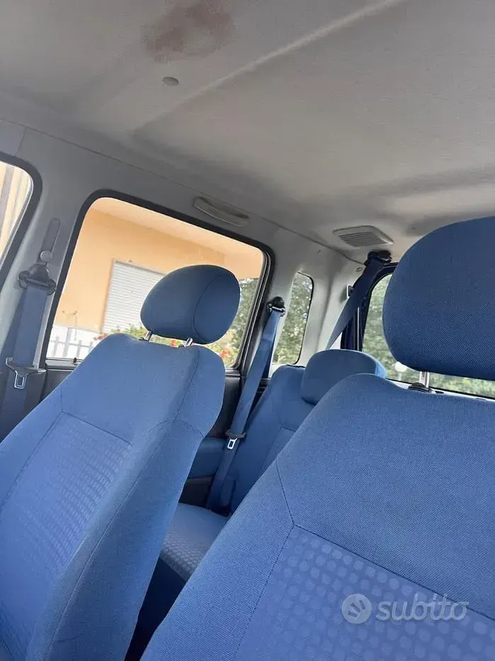 Usata Opel Agila 60 CV (44 kW) 2006 Monovolume